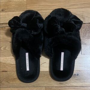 Victoria's Secret Black Fuzzy Slippers